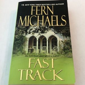 ⭐️5 for $15⭐️ Fast Track by Fern Michaels | Book | Paperback